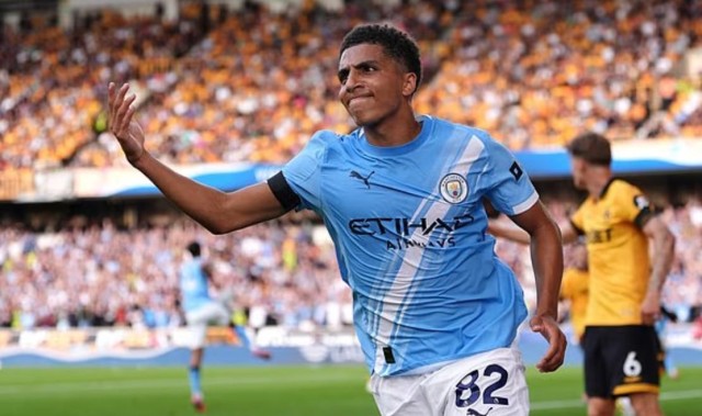 刘易斯：与拉森的冲突是我的错，但我要证明自己并非任人欺负